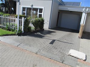 2 Bed Townhouse in Vereeniging