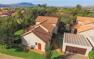 3 Bedroom Townhouse in The Coves