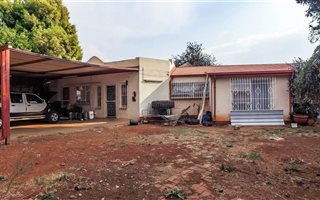 4 Bedroom House in Minnebron