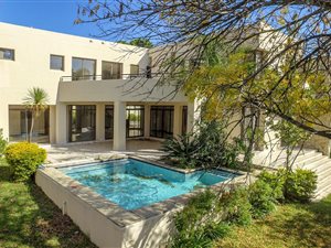 5 Bed House in Sandhurst