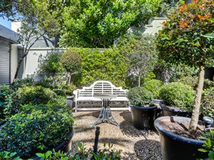 2 Bed House in Bantry Bay