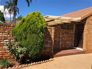 3 Bed Townhouse in Rietvalleipark