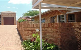 2 Bedroom Simplex in Little Falls