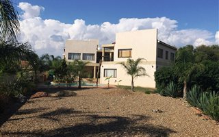 9 Bedroom House in Mafikeng
