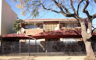 Commercial space in Kenilworth