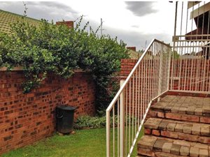 2 Bed Duplex in Pentagon Park