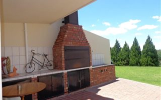 3 Bedroom House in Middelpos