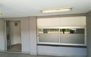 98 m² Commercial space in Chartwell