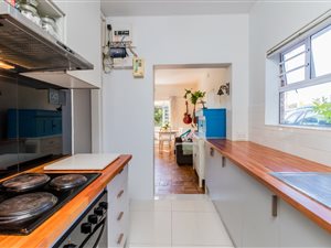 2 Bed Apartment in Claremont