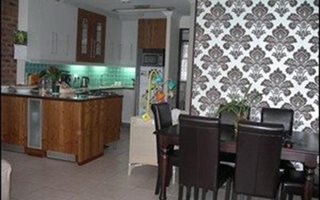 2 Bedroom Apartment in Greenside