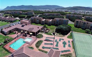 2 Bedroom Apartment in Hermanus Beach Club