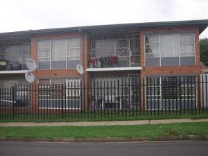 2 Bed Apartment in Maraisburg
