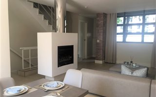 2 Bedroom House in Melrose Arch