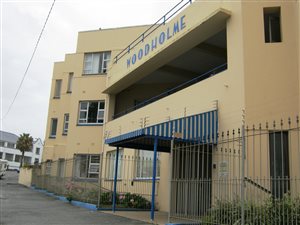 1 Bedroom Apartment in Quigney