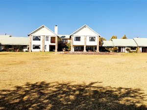 6 Bed House in Knopjeslaagte
