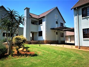 3 Bed Townhouse in Olympus AH