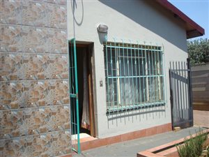 4 Bed House in Roseville