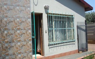 4 Bedroom House in Roseville