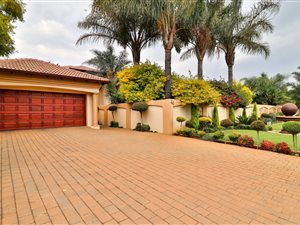 4 Bed House in Glen Erasmia
