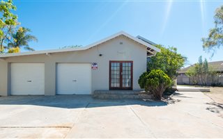 4 Bedroom House in Oudtshoorn