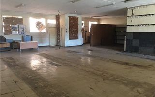230 m² Commercial space in Waltloo