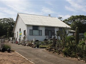 Commercial space in Umtentweni