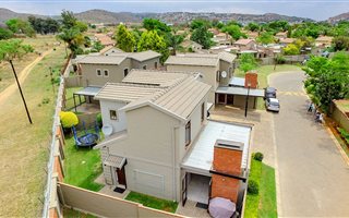 3 Bedroom Townhouse in Waterval East