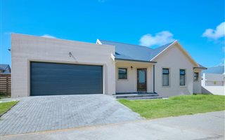 3 Bedroom House in Kraaibosch