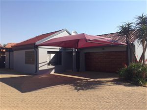 3 Bedroom Townhouse in Amberfield