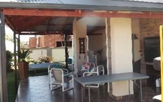 3 Bedroom House in Glen Lauriston