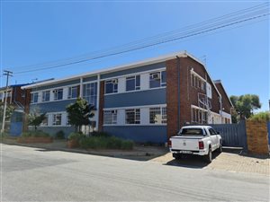 836 m² Industrial space in Benrose