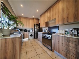 4 Bed House in Dawnview