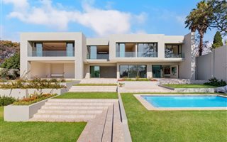 5 Bedroom House in Duxberry