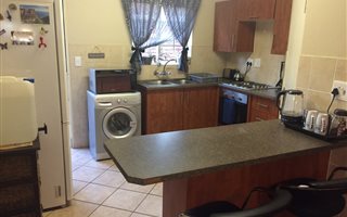 2 Bedroom Townhouse in Elarduspark