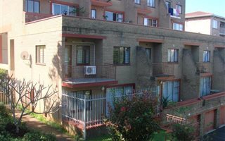 3 Bedroom Apartment in Freeland Park
