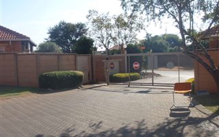 2 Bedroom Townhouse in Willow Park Manor
