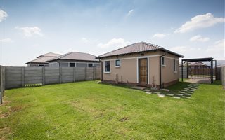 2 Bedroom House in Kwaggasrand