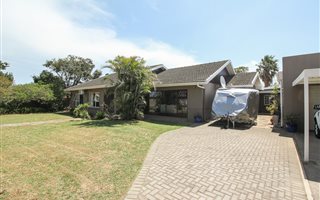4 Bedroom House in Sunridge Park