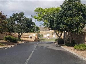 2 Bed Flat in The Crest