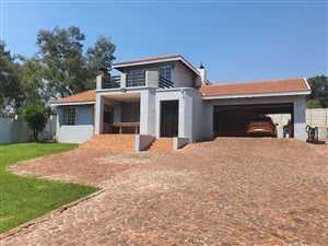 4 Bed House in Bramley Manor