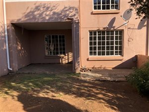 1 Bed Apartment in Radiokop