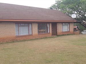 2.2 ha Smallholding in Albert Falls