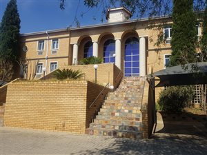 413 m² Commercial space in Halfway Gardens