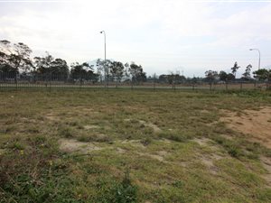 699 m² Land available in Kraaibosch