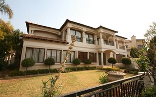 5 Bedroom House in Woodhill