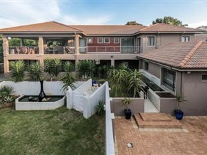480 m² Hotel in Umhlanga Rocks