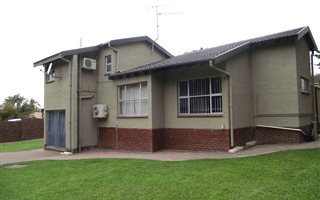 4 Bedroom House in New Germany