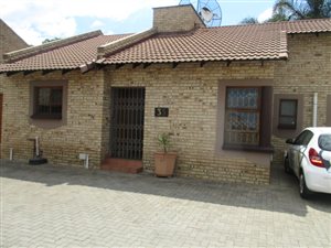 3 Bed Townhouse in Vanderbijlpark SW5
