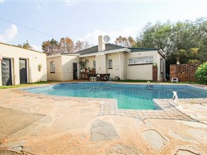 3 Bed House in Selection Park