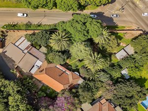 5 Bed House in Westcliff